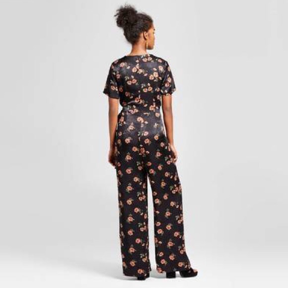❗️2 Left | Xhilaration Satin Floral Jumpsuit - Picture 7 of 8